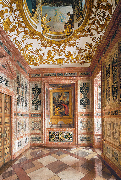 Chamber Chapel in the Electress's Apartment, photo: Bayerische Schlösserverwaltung Picture: Chamber Chapel in the Electress's Apartment