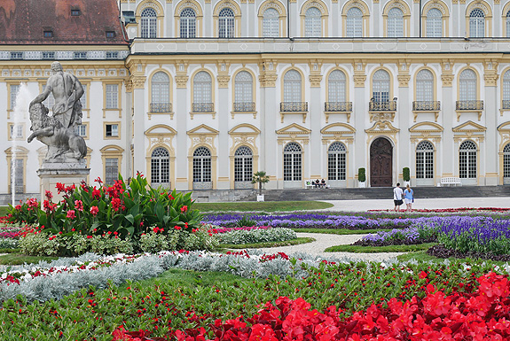 Bild: Parterre auf der Gartenseite des Neuen Schlosses Schleißheim