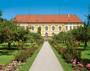 Picture: Dachau Palace, garden façade